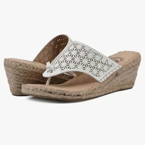 White Mountain Beaux Espadrilles White/Smooth Wedge Sandals Women's Size 9 NIB